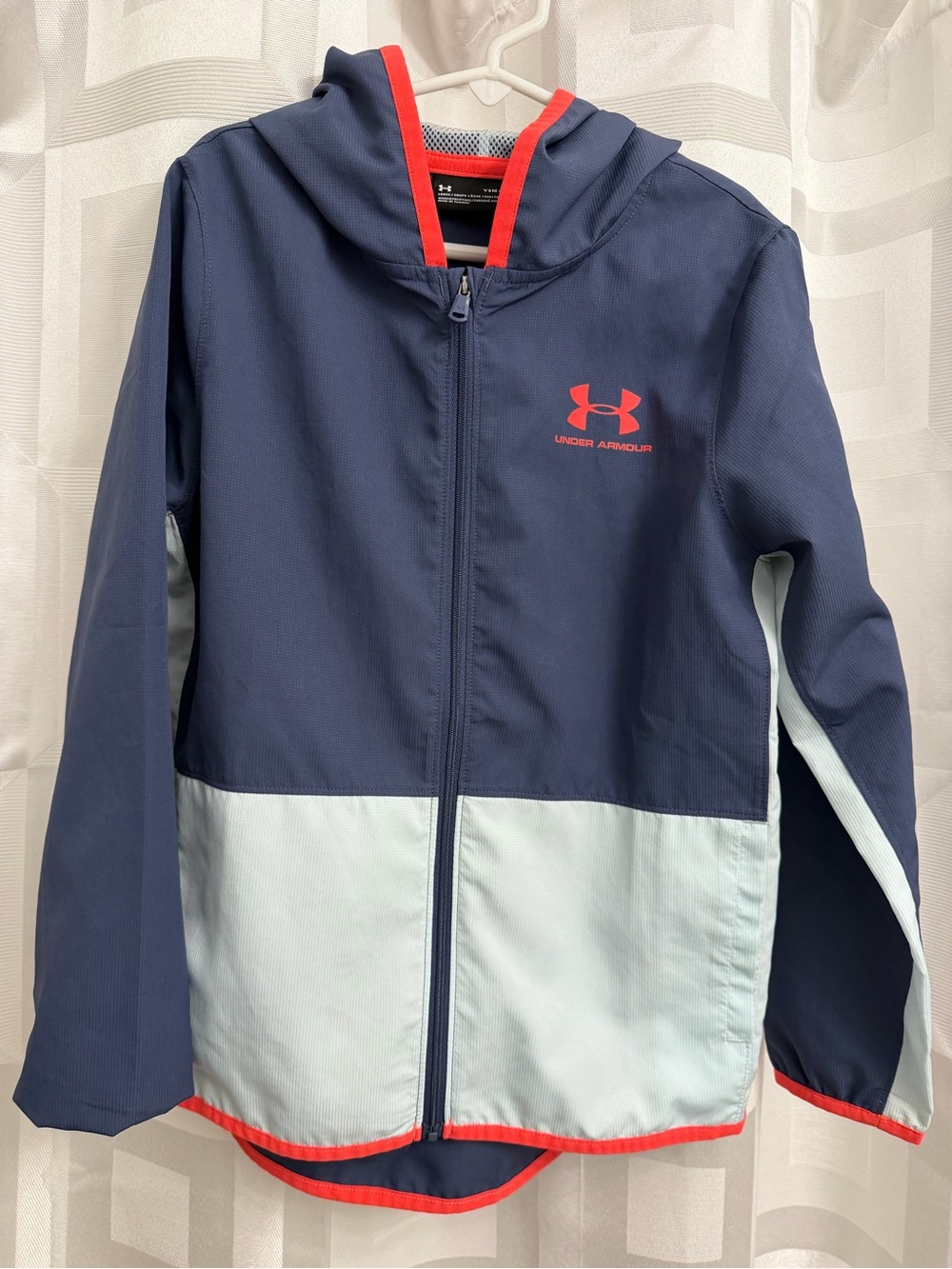 Girls Under Armour navy blue windbreaker size small